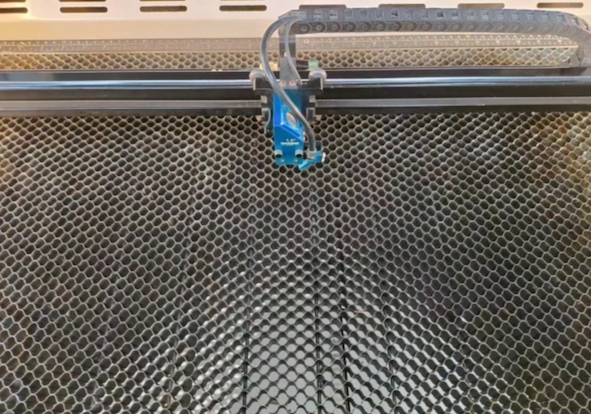 Waben-Laser-Arbeitstisch