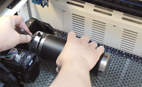 So verwenden Sie die Rotations befestigung am Donner laser bolzen